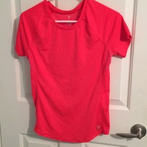 Old Navy Activewear T-shirt